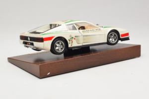 Ferrari Testarossa Italia 90 Vit Bburago 1:18 3059-W1 Metall — bild 4 av 8