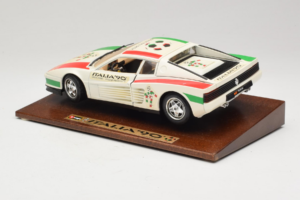 Ferrari Testarossa Italia 90 Vit Bburago 1:18 3059-W1 Metall — bild 6 av 8
