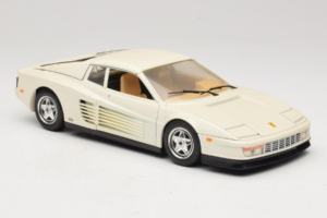 Ferrari Testarossa Vit Bburago 1:18 3019-W1 Metall — bild 6 av 8