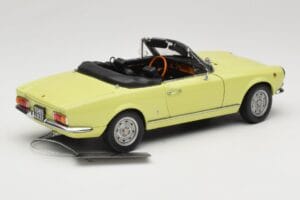 Fiat 124 Spider BS1 Gul Sun Star 1:18 4921 Metall — bild 3 av 8