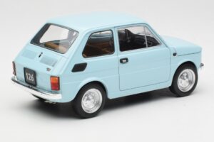 Fiat 126 Ljusblå MCG 1:18 MCG18415 Metall — bild 2 av 6