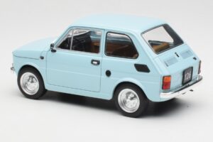 Fiat 126 Ljusblå MCG 1:18 MCG18415 Metall — bild 5 av 6