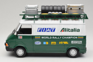 Fiat 242 Alitalia Rally Team Assistance With Trailer 1978 IXO 1:18 18CMC027WX Metall — bild 4 av 7