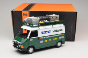 Fiat 242 Alitalia Rally Team Assistance With Trailer 1978 IXO 1:18 18CMC027WX Metall — bild 7 av 7