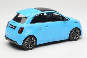 Abarth 500e Blå IXO 1:18 MCG18499 Metall — bild 2 av 6