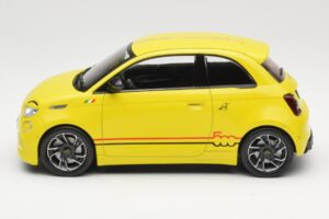 Abarth 500e Gul IXO 1:18 MCG18498 Metall — bild 3 av 6