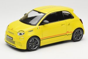 Abarth 500e Gul IXO 1:18 MCG18498 Metall