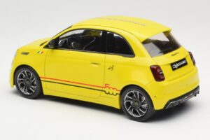 Abarth 500e Gul IXO 1:18 MCG18498 Metall — bild 5 av 6