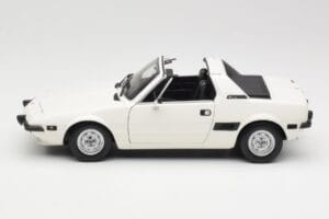 Fiat X1/9 Vit Minichamps 1:18 100121685 Metall — bild 4 av 8