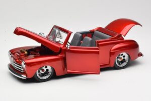 Ford Cabriolet Red Metallic Road Signature 1:18 30028 Metall — bild 2 av 8