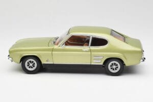 Ford Capri Mk1 Ljusgrön Metallic Minichamps 1:18 18008900 Metall — bild 4 av 8