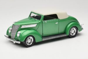 Ford Cabriolet Grön Road Signature 1:18 92239 Metall