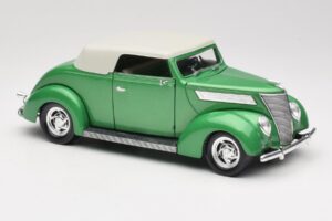Ford Cabriolet Grön Road Signature 1:18 92239 Metall — bild 6 av 8