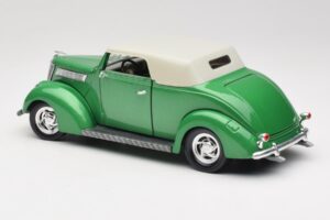 Ford Cabriolet Grön Road Signature 1:18 92239 Metall — bild 7 av 8
