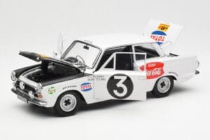 Ford Cortina Mk1 #3 P. Hughes / B. Young African Safari Rally 1964 AUTOart 1:18 86428 Metall — bild 2 av 8
