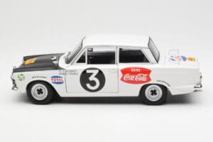 Ford Cortina Mk1 #3 P. Hughes / B. Young African Safari Rally 1964 AUTOart 1:18 86428 Metall — bild 4 av 8