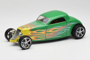 Ford Coupe Grön med Eld Road Signature 1:18 30109 Metall