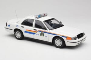 Ford Crown Victoria RCMP Police Car AUTOart 1:18 72706 Metall — bild 6 av 8