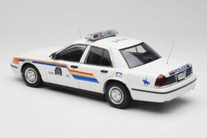 Ford Crown Victoria RCMP Police Car AUTOart 1:18 72706 Metall — bild 7 av 8