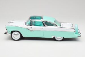 Ford Crown Victoria Seafoam Grön & Vit Road Legends 1:18 92138 Metall — bild 3 av 7