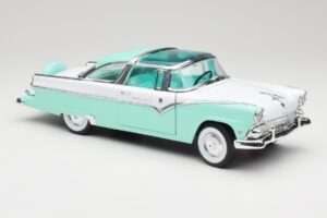 Ford Crown Victoria Seafoam Grön & Vit Road Legends 1:18 92138 Metall — bild 5 av 7