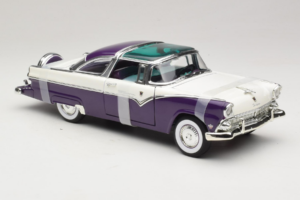 Ford Crown Victoria Vit Lila Road Signature 1:18 92138-P1 Metall — bild 4 av 6