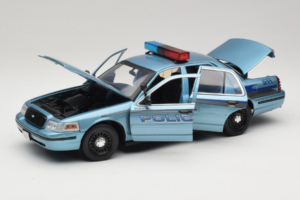 Ford Crown Victoria Police Cruiser Twilight Blue Greenlight 1:18 1643 Metall — bild 2 av 8