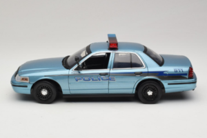 Ford Crown Victoria Police Cruiser Twilight Blue Greenlight 1:18 1643 Metall — bild 4 av 8