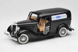 Ford Delivery Truck Ford Parts Svart Solido 1:18 8417 Metall — bild 3 av 8