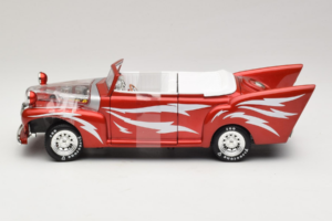 Ford De Luxe Cabriolet Greased Lightning Röd Joyride 1:18 33544 Metall — bild 3 av 5