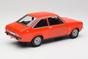 Ford Escort Mk2 Signal Orange Minichamps 1:18 150084100 Metall — bild 3 av 8