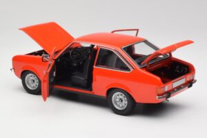 Ford Escort Mk2 Signal Orange Minichamps 1:18 150084100 Metall — bild 5 av 8