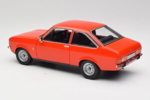Ford Escort Mk2 Signal Orange Minichamps 1:18 150084100 Metall — bild 7 av 8