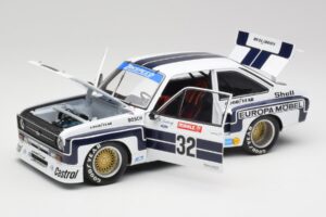 Ford Escort II RS1800 #32 K. Ludwig Nürburgring Winner 1976 Minichamps 1:18 100768432 Metall — bild 2 av 8