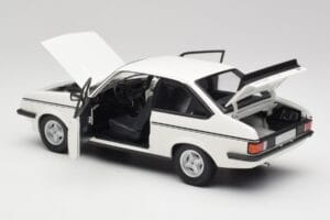 Ford Escort Mk2 RS 2000 LHD Vit Minichamps 1:18 150084300 Metall — bild 5 av 8