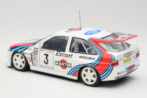 Ford Escort RS Cosworth Martini #3 1000 Miglia 1995 UT Models 1:18 39550 Metall — bild 7 av 8