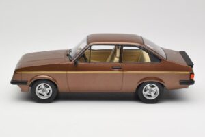 Ford Escort Mk2 RS 2000 Brown Metallic MCG 1:18 MCG18530 Metall — bild 3 av 6