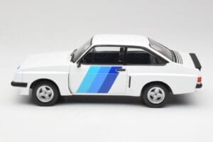 Ford Escort Mk2 RS 2000 X-Pack Diamond Vit & Blå Decor MCG 1:18 MCG18351 Metall — bild 3 av 6
