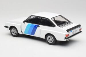 Ford Escort Mk2 RS 2000 X-Pack Diamond Vit & Blå Decor MCG 1:18 MCG18351 Metall — bild 5 av 6
