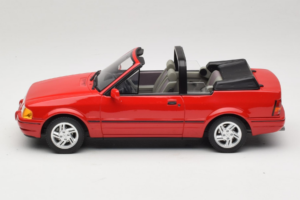 Ford Escort Mk4 XR3i Cabriolet Flamenco Red Otto 1:18 OT1254 Resin — bild 3 av 6
