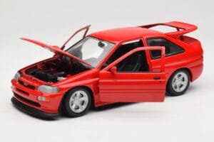 Ford Escort Mk5 RS Cosworth Röd UT Models 1:18 180082102 Metall — bild 2 av 8