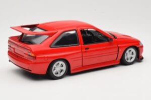 Ford Escort Mk5 RS Cosworth Röd UT Models 1:18 180082102 Metall — bild 3 av 8