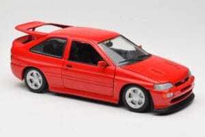 Ford Escort Mk5 RS Cosworth Röd UT Models 1:18 180082102 Metall — bild 6 av 8