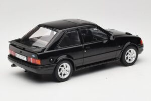 Ford Escort Mk4 RS Turbo S2 Svart MCG 1:18 MCG18546 Metall — bild 2 av 6