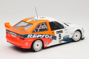 Ford Escort RS Cosworth Repsol #5 C. Sainz / L. Moya RAC Rally 1997 UT Models 1:18 39750 Metall — bild 3 av 8