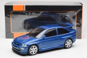 Ford Escort RS Cosworth Blå IXO 1:18 18CMC180 Metall — bild 6 av 6