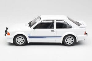 Ford Escort RS Turbo Vit MCG 1:18 MCG18419 Metall — bild 3 av 6