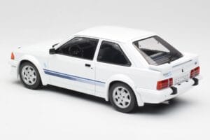 Ford Escort RS Turbo Vit MCG 1:18 MCG18419 Metall — bild 5 av 6