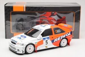 Ford Escort WRC #5 C. Sainz / L. Moya Winner Acropolis Rally 1997 IXO 1:18 18RMC172A Metall — bild 6 av 6