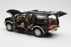Ford Expedition Eddie Bauer Svart UT Models 1:18 22710 Metall — bild 4 av 7